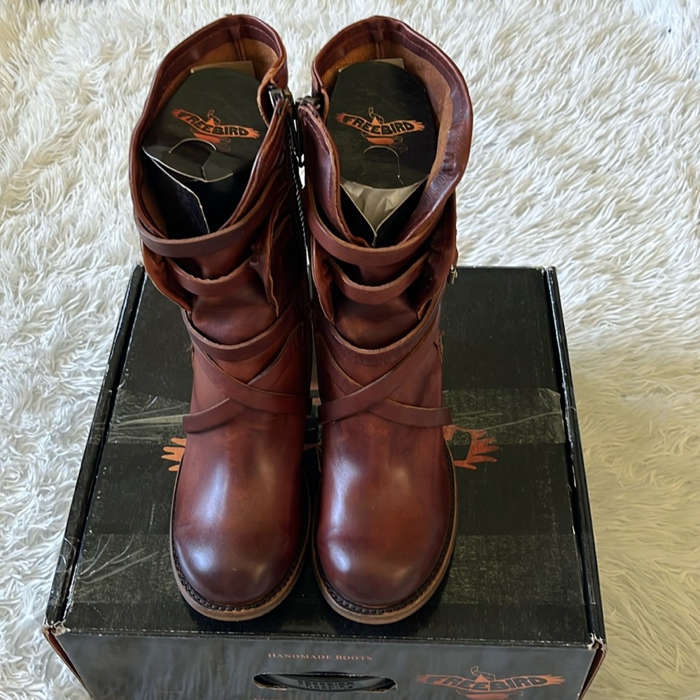 FREEBIRD Baker Women’s heeled leather boots in cognac size 9